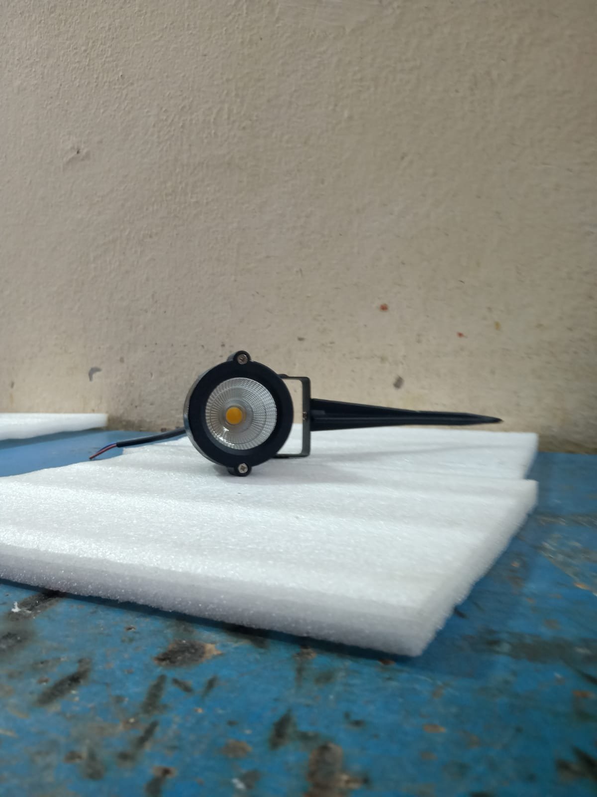 Outdoor wall lights